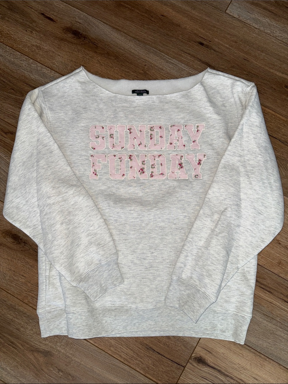 wild fable Light Gray Crewneck Sweatshirt with Pink 'SUNDAY FUNDAY' Lettering